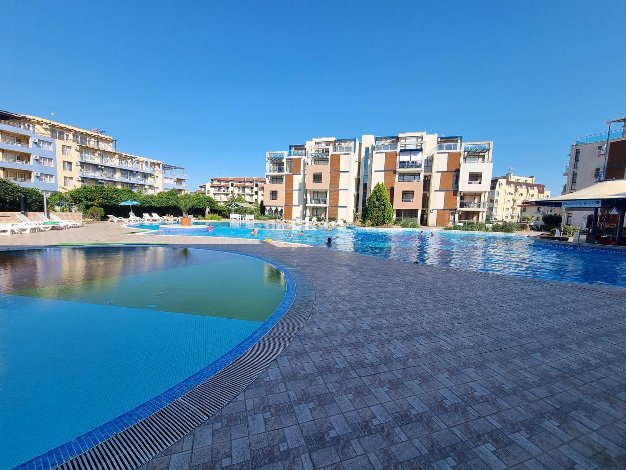 Studio Apartment With Balcony 300M From Beach Sunny Beach Ngoại thất bức ảnh