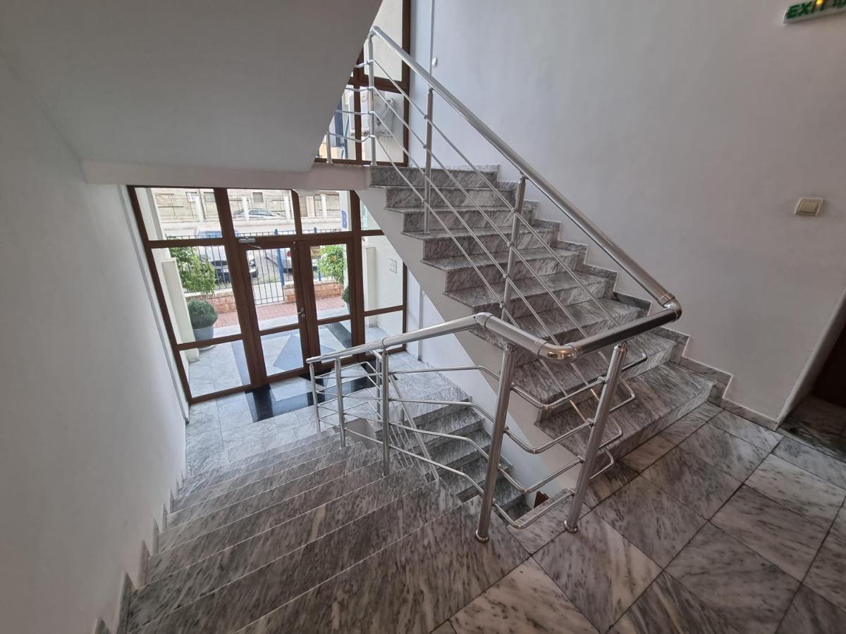Studio Apartment With Balcony 300M From Beach Sunny Beach Ngoại thất bức ảnh