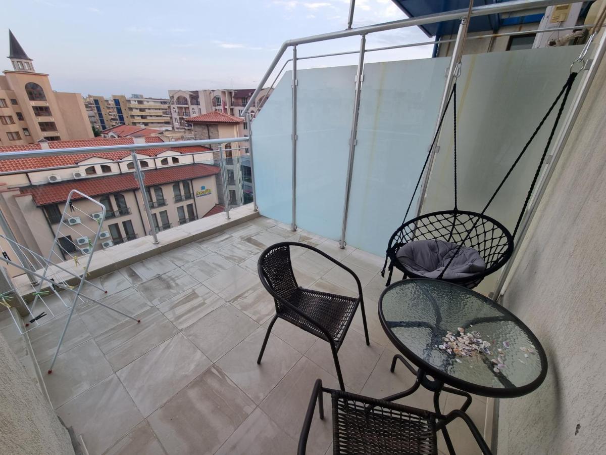 Studio Apartment With Balcony 300M From Beach Sunny Beach Ngoại thất bức ảnh