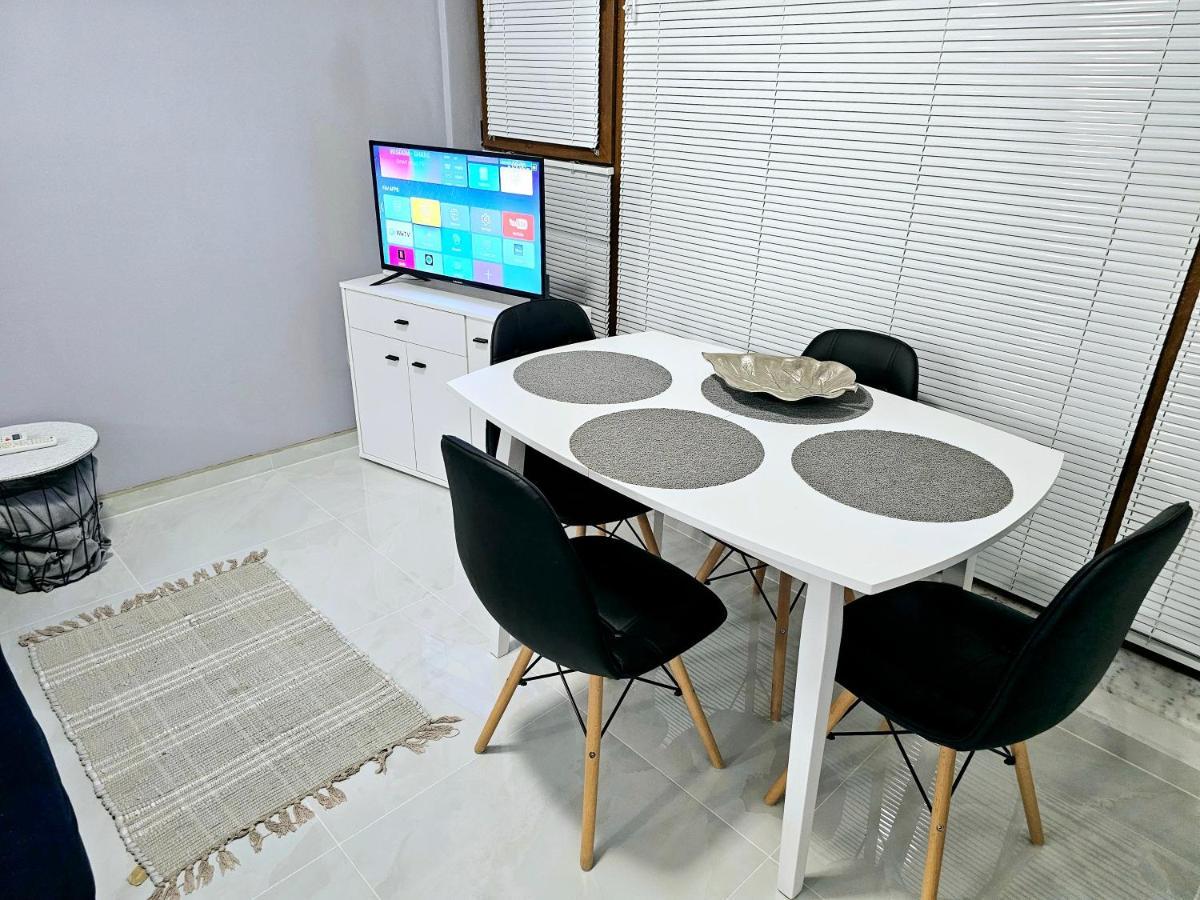 Studio Apartment With Balcony 300M From Beach Sunny Beach Ngoại thất bức ảnh
