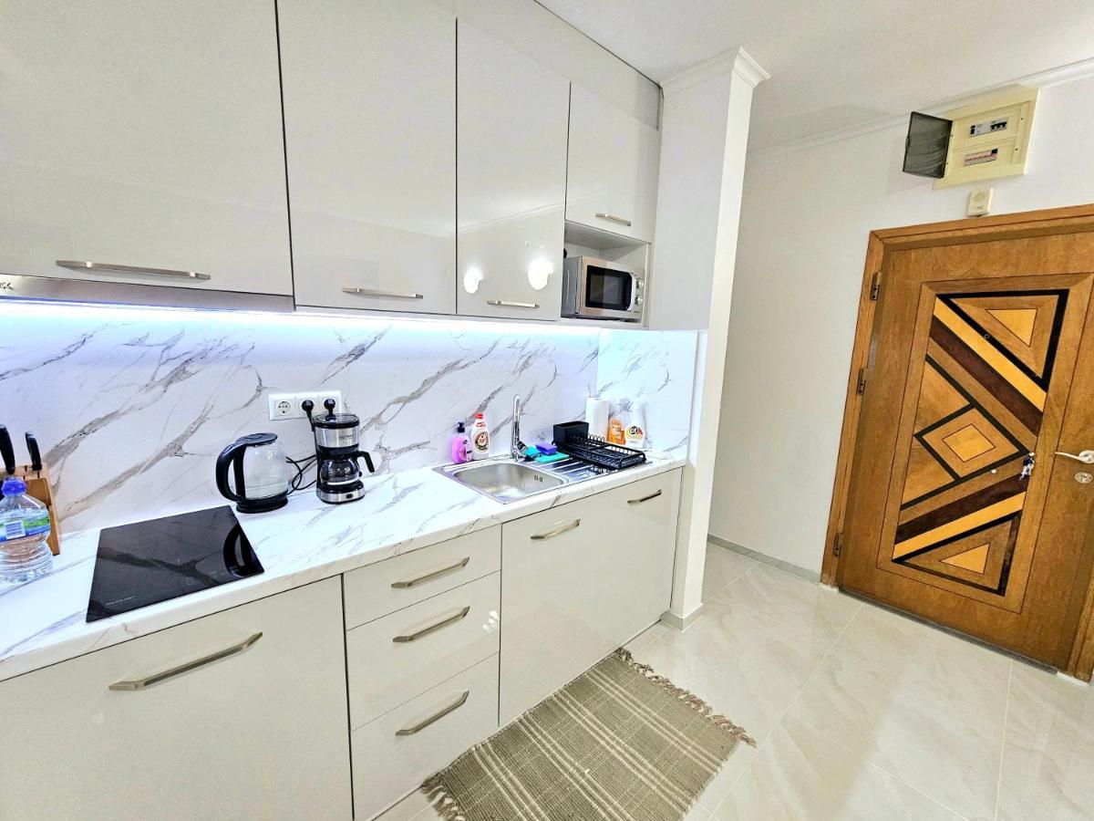 Studio Apartment With Balcony 300M From Beach Sunny Beach Ngoại thất bức ảnh
